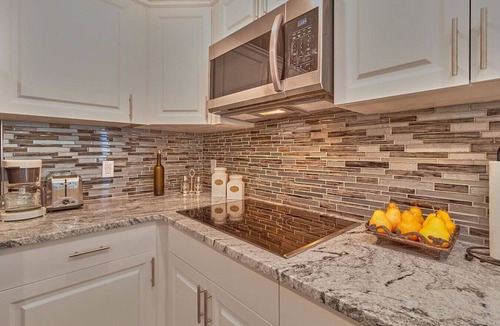 Tampa House | South Tampa Private Gem Attached to $Million Home