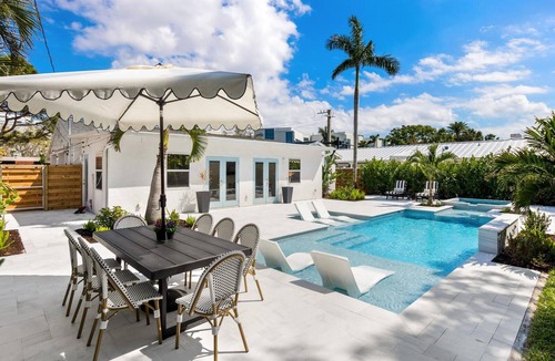 Hudson Bayou House | Southside Bungalow with Pool, Spa & Putting Green