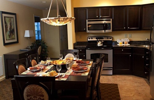 Williamsburg Apartment | Spacious 2 BR | The Colonies At Williamsburg