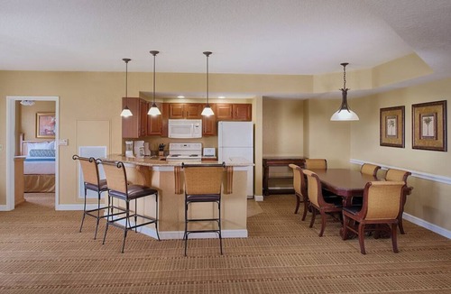 Florida Central Atlantic Coast Hotel | Spacious 2BD Suite - Pools/Hot Tub/Near Disney & More!