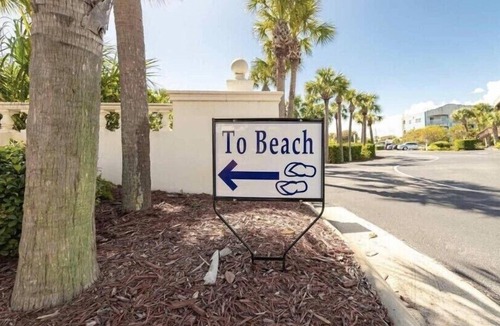 Butler Beach Condo | Spacious 3/2 poolside condo w/beach access* 2 King beds* Comfortably sleeps 8!