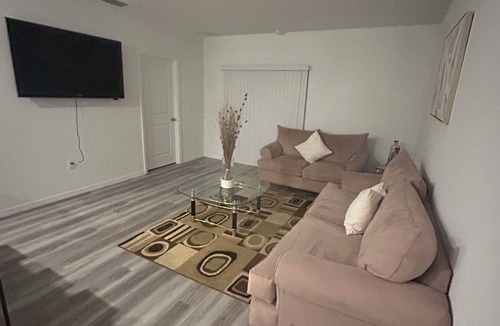Bearss Plaza House | Spacious 3-bedroom house in superb serene San Antonio with AC