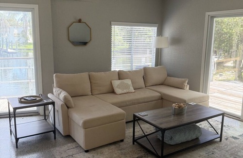 Crystal River House | Spacious 4/2- Pool & boat dock