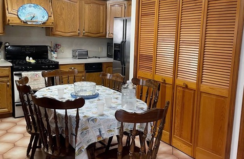 Wildwood Crest House | Spacious 4-BDRM home in Wildwood Crest-3 blocks to the beautiful white beaches