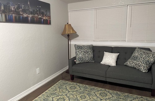 Dixieland House | Spacious 4-bedroom house in charming Lakeland with AC, WiFi, washer and dryer
