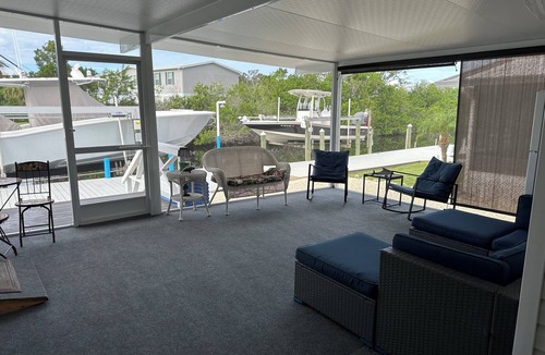 Homosassa House | Spacious 4-bedroom mobile home with WiFi and AC in welcoming Homosassa