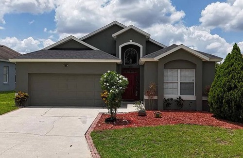 Tuscan Ridge House | Spacious 4-bedroom Pool house with WiFi, AC Minutes From Disney