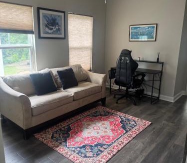 Burton House | Spacious 4Bdr house 15 Mins From Parris Island and Downtown Beaufort