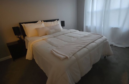 Cedonia House | Spacious 4BR Baltimore Townhome with AC, WiFi & Free Parking