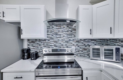 Weequahic Apartment | Spacious 4BR Newark Home – Family and Comfort
