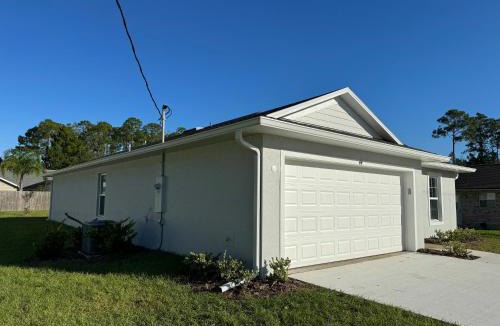 Indian Trails Apartment | Spacious 4BR Palm Coast Home Near Beach & Golf