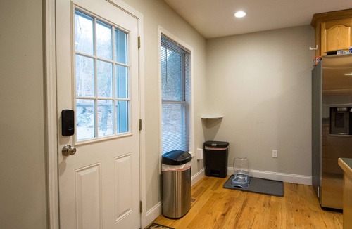 Skyland House | Spacious 4BR Retreat w Free Tix Fire Pit Grill