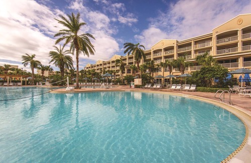 Port Canaveral Villa | Spacious 4BR Villa Near Beach & Access to Pools
