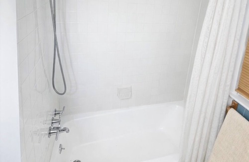 Ewing House | Spacious 5-bedroom yellow house in welcoming Ewing Township with AC