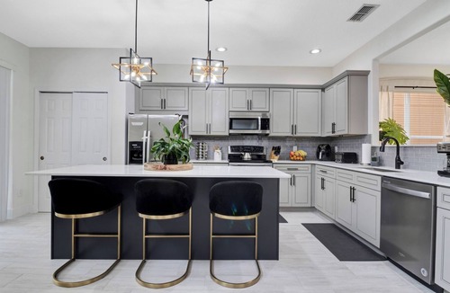 Watersong Villa | Spacious 6-bedroom villa in Davenport with S/W facing pool and outdoor kitchen