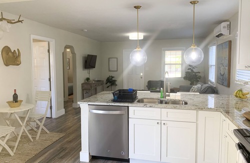 United Central House | Spacious and comfy centrally located home