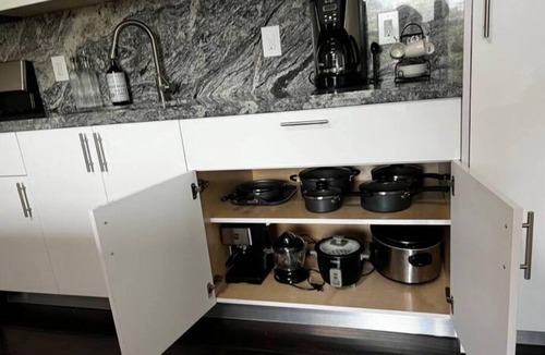 Hialeah Apartment | Spacious Apartment Central Located