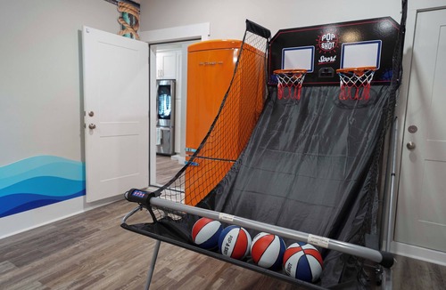 Holiday Beach House | Spacious Beach Retreat with Hot Tub & Game Room!