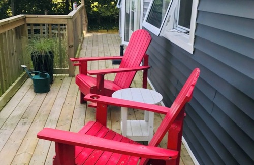 Romney Cottage | Spacious Beachfront Retreat on Lake Erie!