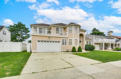 Southend House | Spacious Brigantine Home ~ 1 Block to Beach!