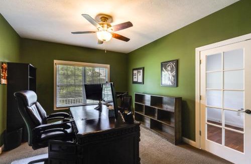 Five Points House | Spacious Group Getaway Near Cincinnati and Dayton