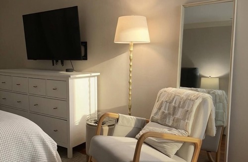 East Bronx Apartment | Spacious King Size Room