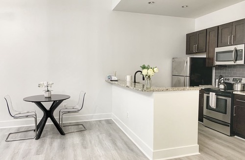 Downtown Baltimore Apartment | Spacious King Suite Near Inner Harbor