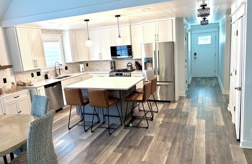 Buford House | Spacious Lake Lanier property - Close to Atlanta and full of amenities