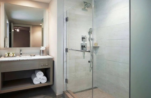 Downtown Myrtle Beach Hotel | Spacious Myrtle Beach Suite with Balcony Steps from the Boardwalk
