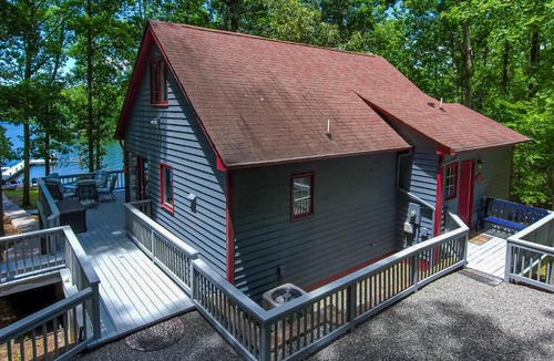 Bumpass House | Spacious pet friendly waterfront house with patio & grill