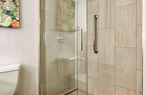 Friendship Heights Hotel | Spacious Suites with Metro Access, Pool & Free Breakfast! Pets Welcome!