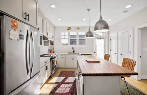 Locust Grove House | Sparkling & Joyful Charlottesville Cottage