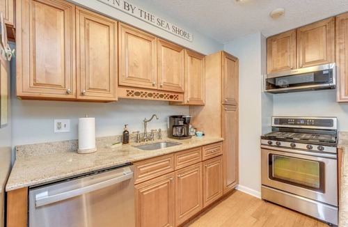 Southend House | Special Mid Summer Rate June 8th thru June 11th. 400/night. Book today!