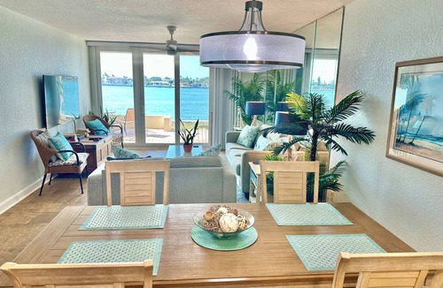 Isla del Sol Condo | Spectacular sunsets direct WATERFRONT Isla Del Sol near St. Pete Beach. 3BR, 2BA