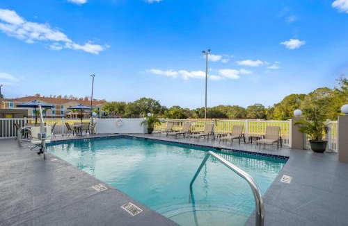 Wesley Chapel Hotel | SPOT X Hotel Tampa - Wesley Chapel by The Red Collection