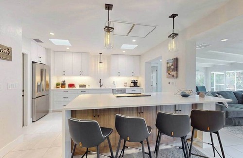 Ringling Estates House | St Armands oasis with saltwater pool - walk to beach & shops