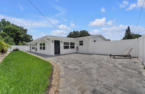 Disston Heights Apartment | St Pete Beach Gem Getaway Home w/Patio! 8mi Beach