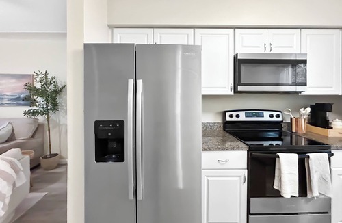 United Central House | St Pete Oasis - 3BR + Office - Near DTSP & Beaches