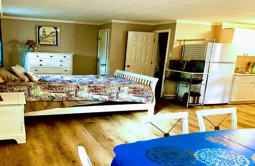 St. Petersburg Cottage | St. Petersburg Heavenly Cottage