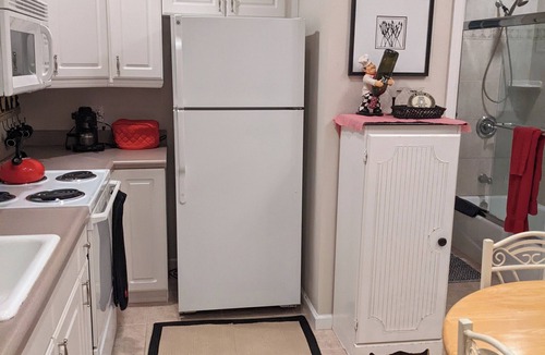 North East Park House | St. Petersburg Romantic Vacation Guest house, Monthly or less