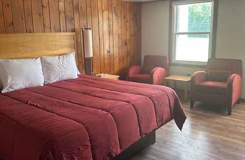 Bennington Hotel | Starlight Inn