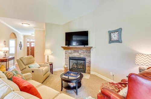 Taylors House | Stay at Jo’s Taylor Retreat: 9 Mi to Greenville!
