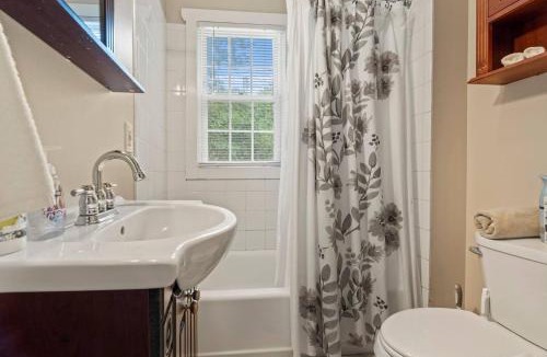 Wayne House | Stay At Our Tasteful, Private, & Elegant Abode
