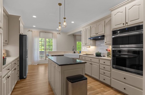 Inman House | Stay Cooley Luxury LakeFront Retreat
