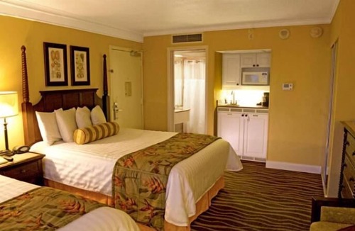 St. Pete Beach Resort | STAY ON THE BEACH! THREE UNITS FOR 12! WATER SLIDES