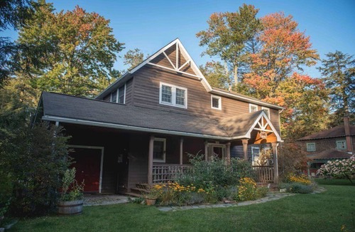 Eagles Mere House | Stay Put - Robin Vacation Rentals