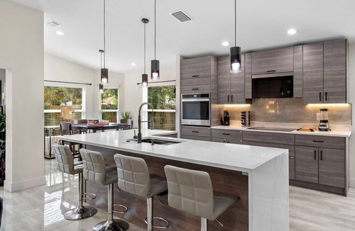 Temple Terrace House | Staycation Station
