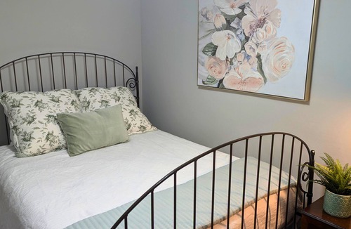 Blowing Rock Hotel | Steps from shops and restaurants!