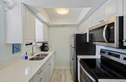 St. Pete Beach Apartment | Steps from Upham Beach & Pool