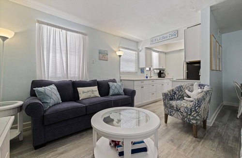 St. Pete Beach Apartment | Steps from Upham Beach & Pool